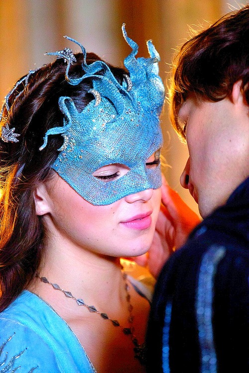 Hailee Steinfeld in Romeo and Juliet