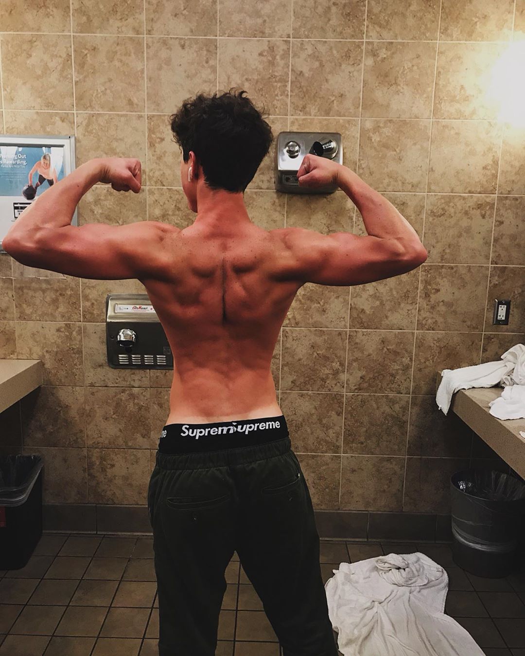 Hunter rowland shirtless