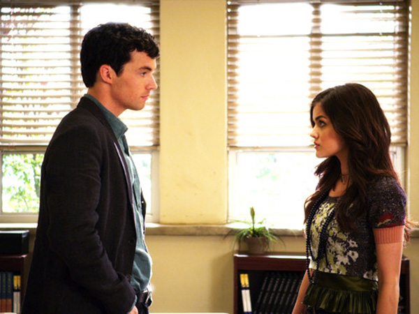 Ian Harding in Pretty Little Liars (Season 1)