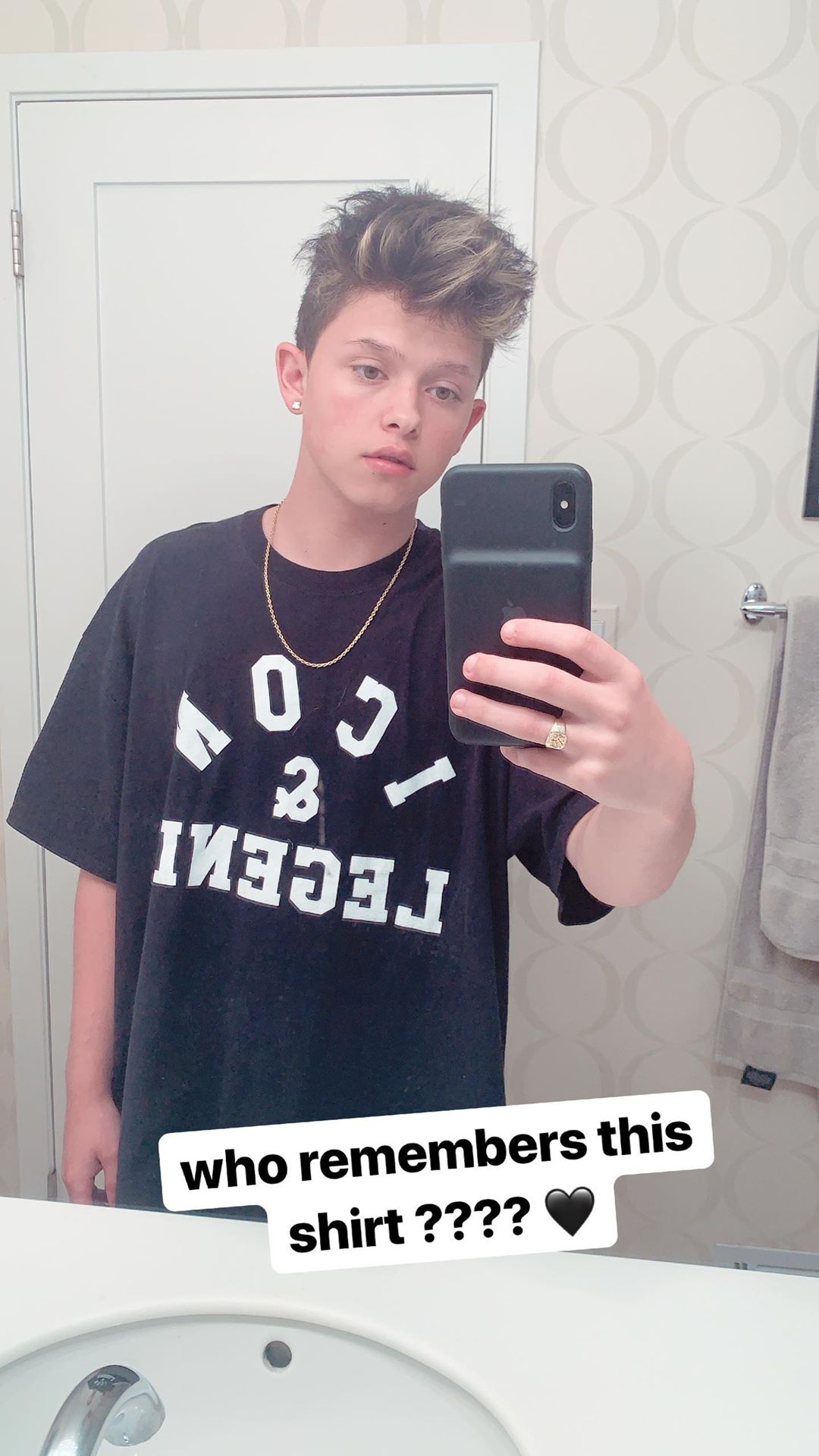 General photo of Jacob Sartorius