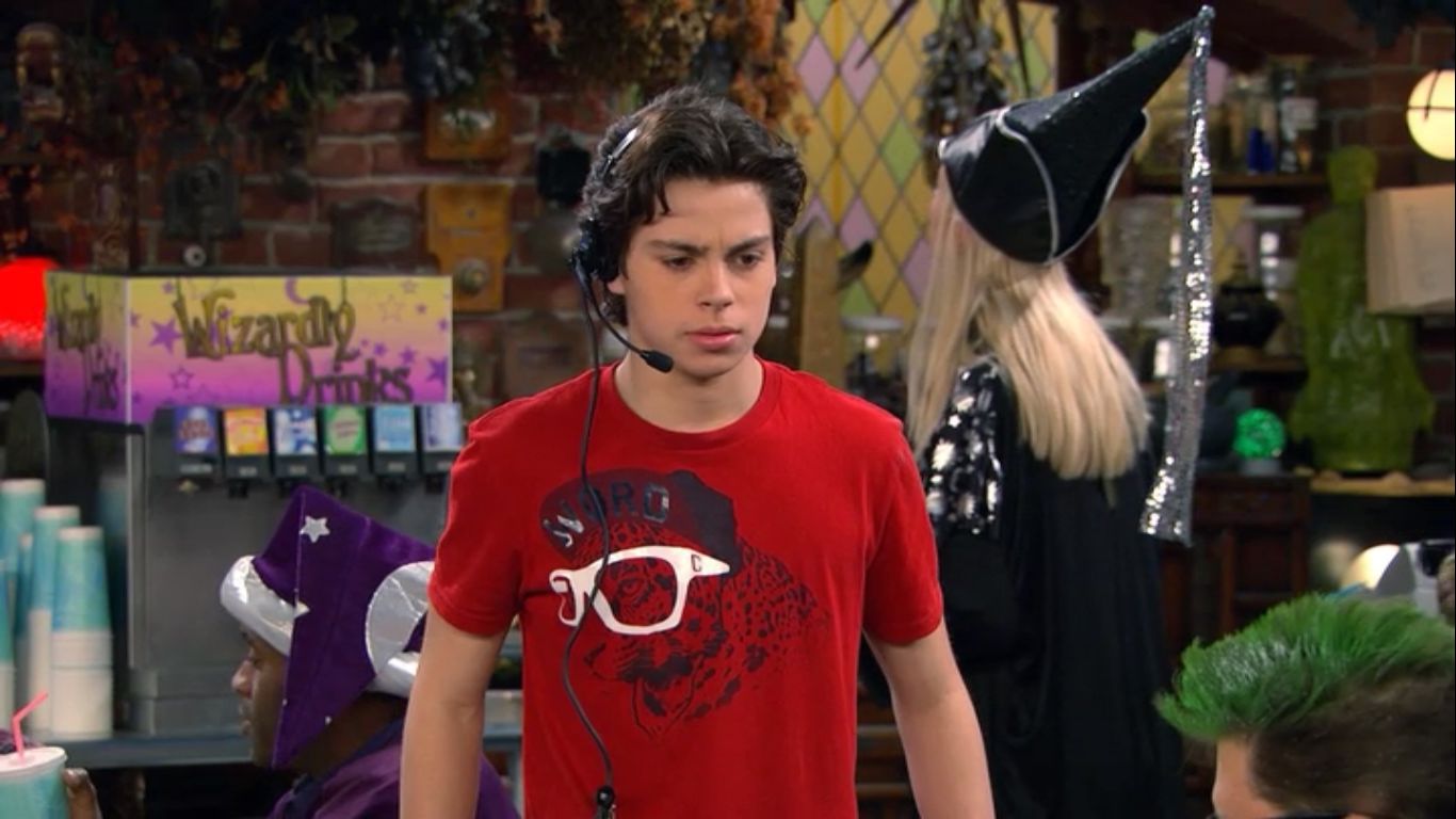 Jake T. Austin in Wizards of Waverly Place (Season 4)