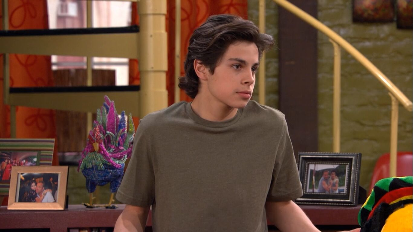 Jake T. Austin in Wizards of Waverly Place (Season 4)