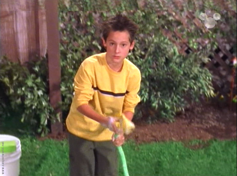 Jake Thomas in Lizzie McGuire, episode: Misadventures in Babysitting