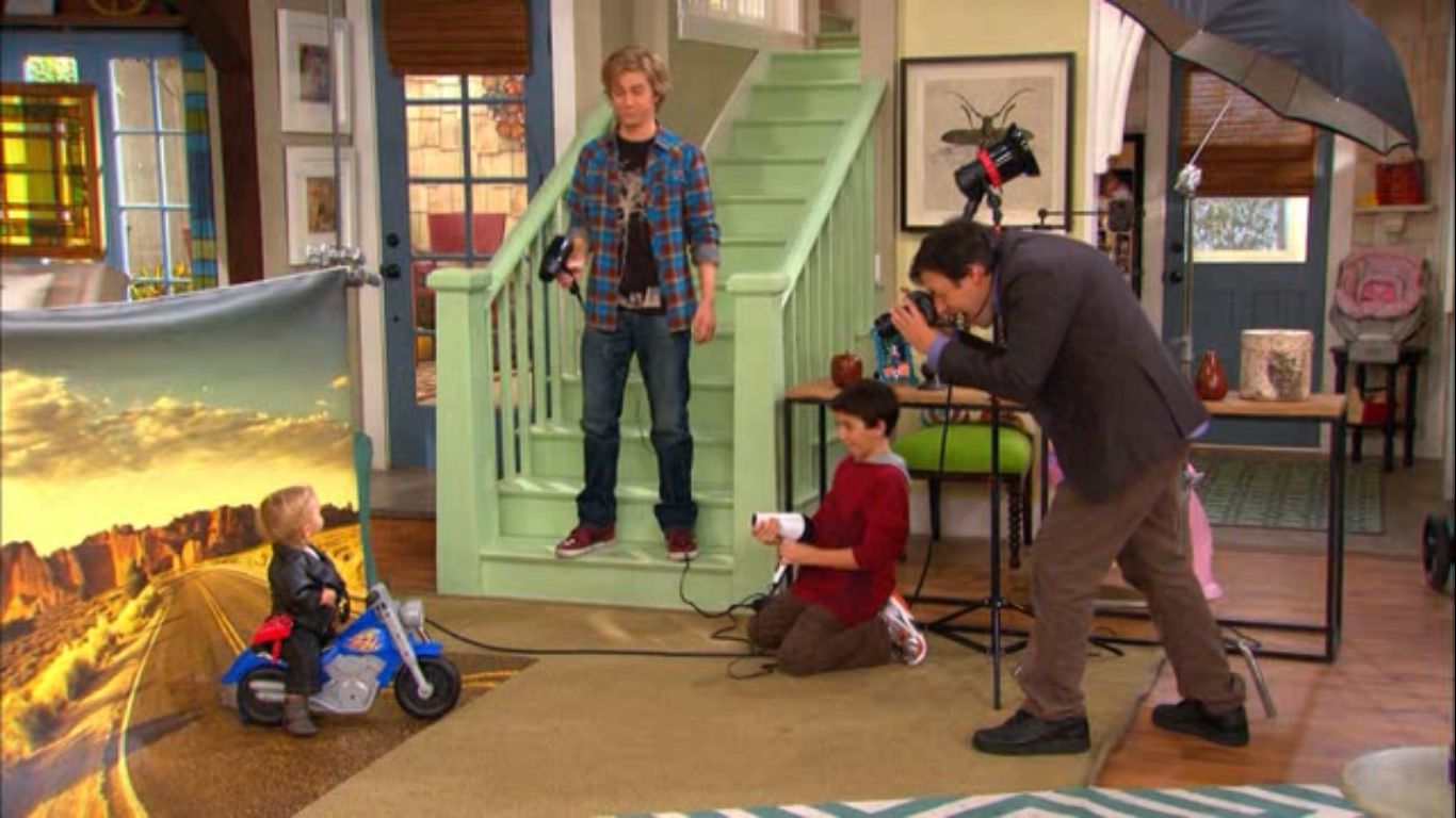 Jason Dolley in Good Luck Charlie (Season 1)