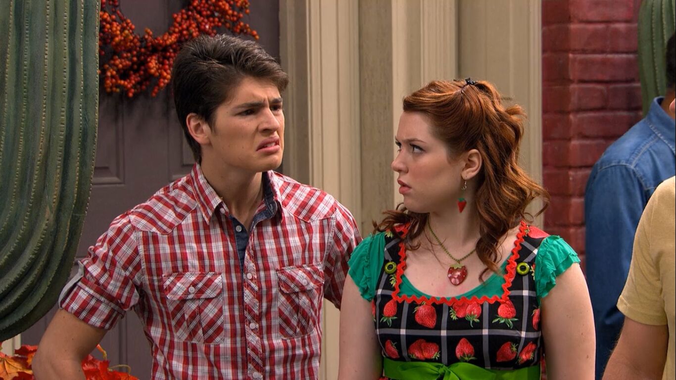 Jennifer Stone in Wizards of Waverly Place (Season 4)