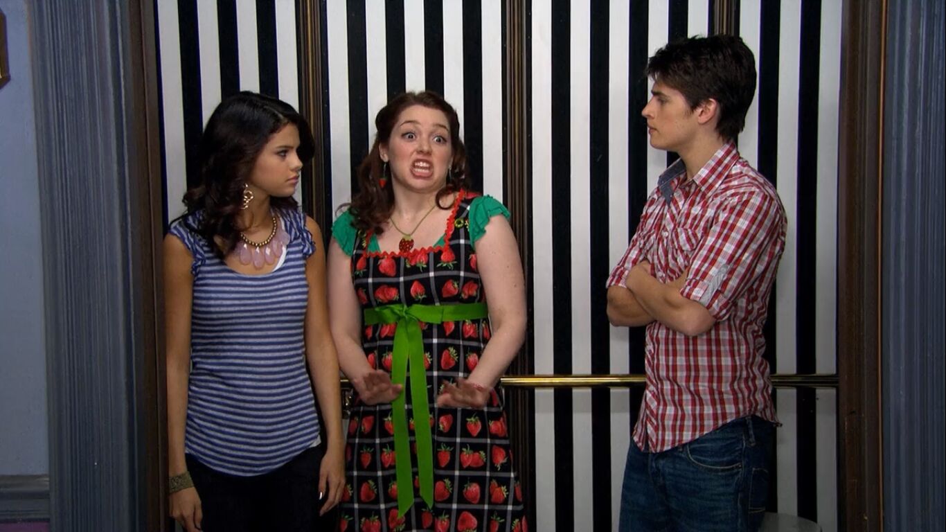 Jennifer Stone in Wizards of Waverly Place (Season 4)