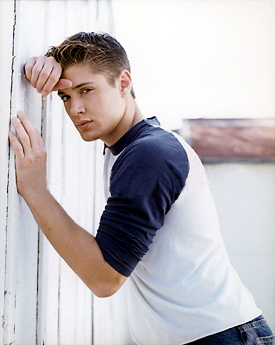 http://www.teenidols4you.com/blink/Actors/jensen_ackles/jensenackles03.jpg