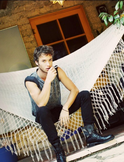 General photo of Jeremy Sumpter