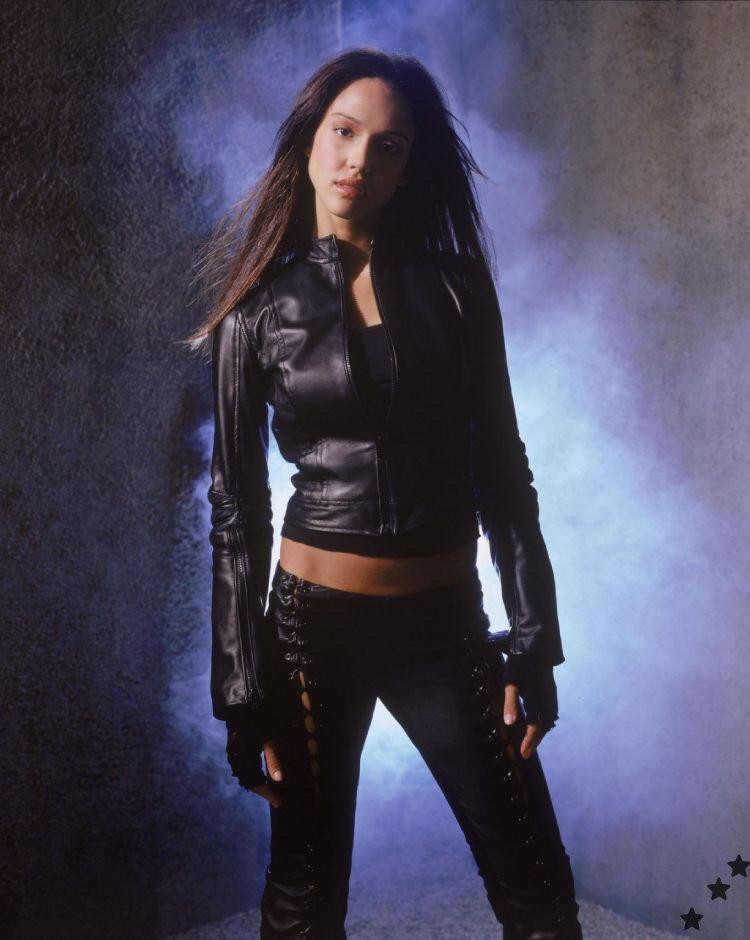 Jessica Alba in Dark Angel