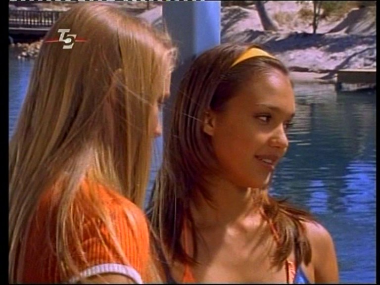 Jessica Alba in Flipper