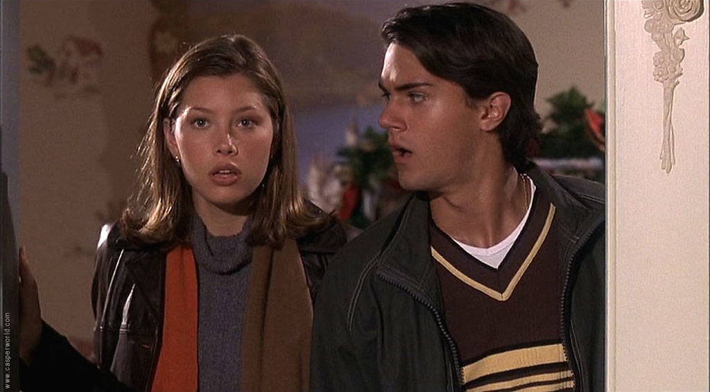 Jessica Biel in I'll Be Home for Christmas