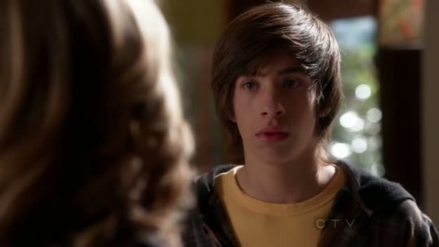 Jimmy Bennett in No Ordinary Family