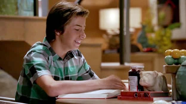 Jimmy Bennett in No Ordinary Family