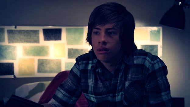 Jimmy Bennett in No Ordinary Family