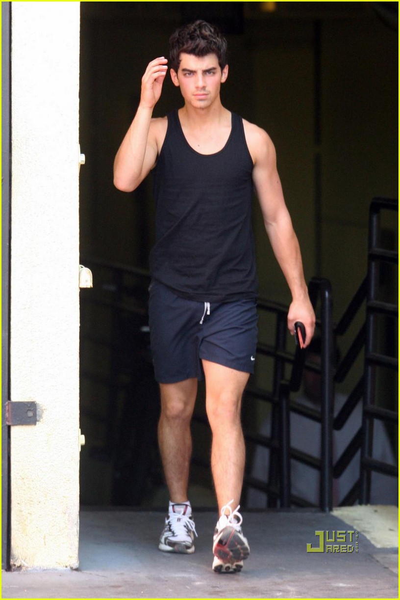 Picture of Joe Jonas in General Pictures - joejonas_1256486985.jpg ...