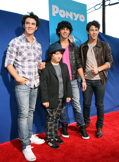 General photo of Jonas Brothers