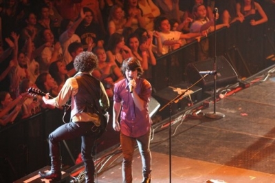 Jonas Brothers in The Best of Both Worlds Tour