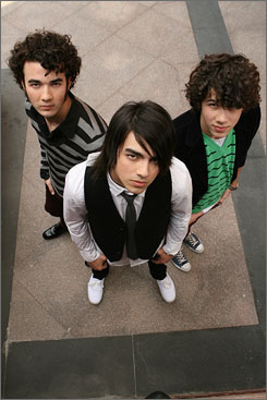 General photo of Jonas Brothers