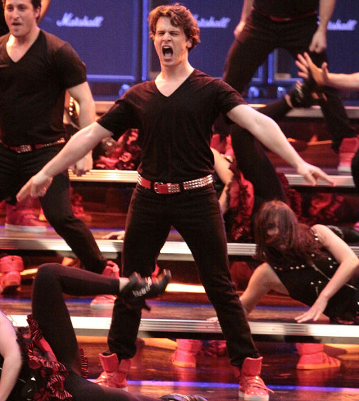 Jonathan Groff in Glee