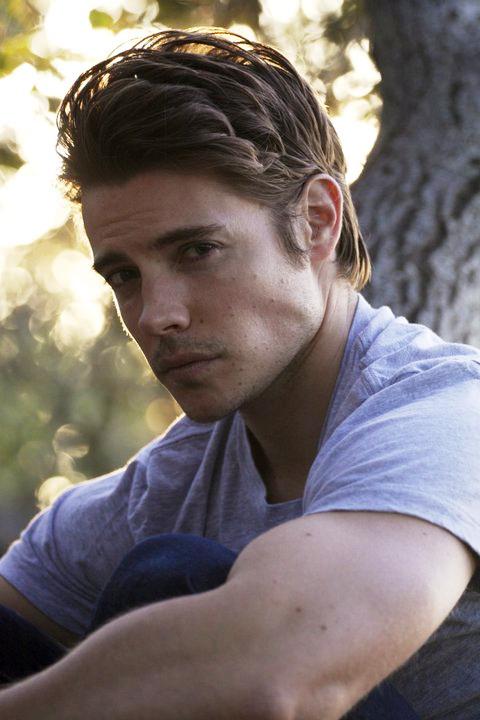 General photo of Josh Henderson