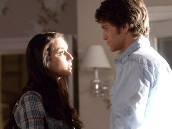 Keegan Allen in Pretty Little Liars (Season 1)