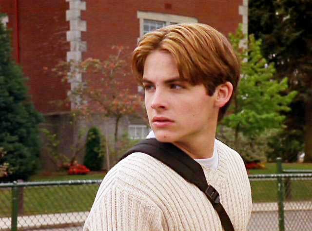 Kevin Zegers in Air Bud: World Pup