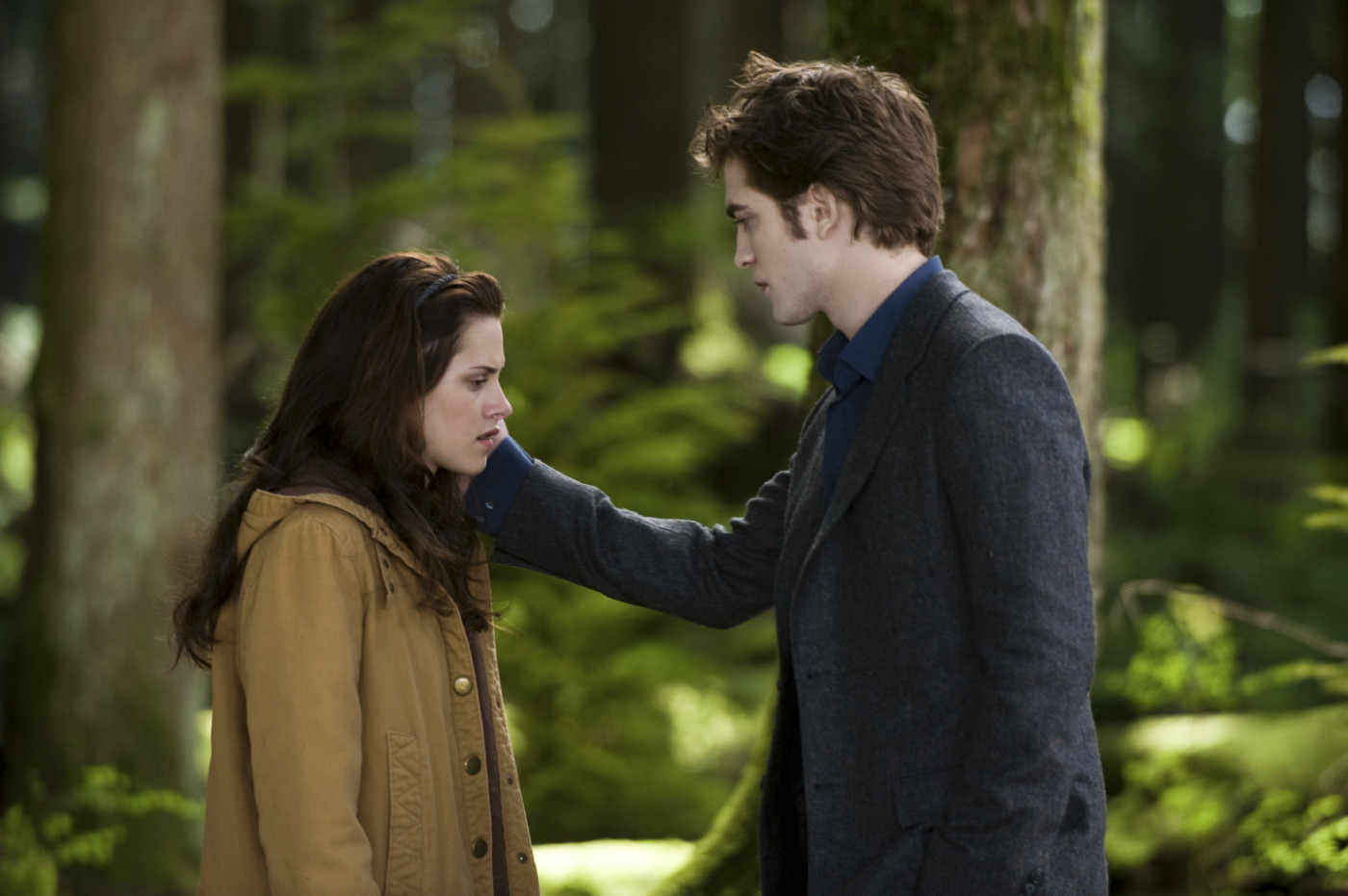 Kristen Stewart in The Twilight Saga: New Moon