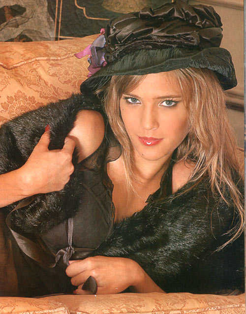 General photo of Luisana Lopilato