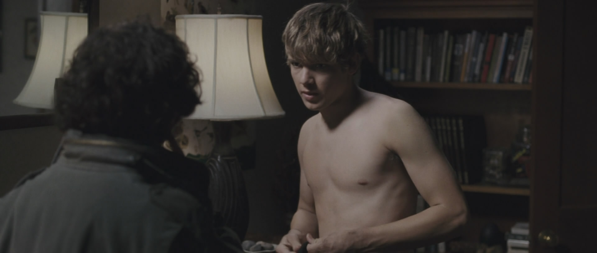 Max thieriot bulge