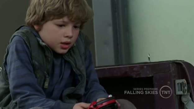 Maxim Knight in Falling Skies