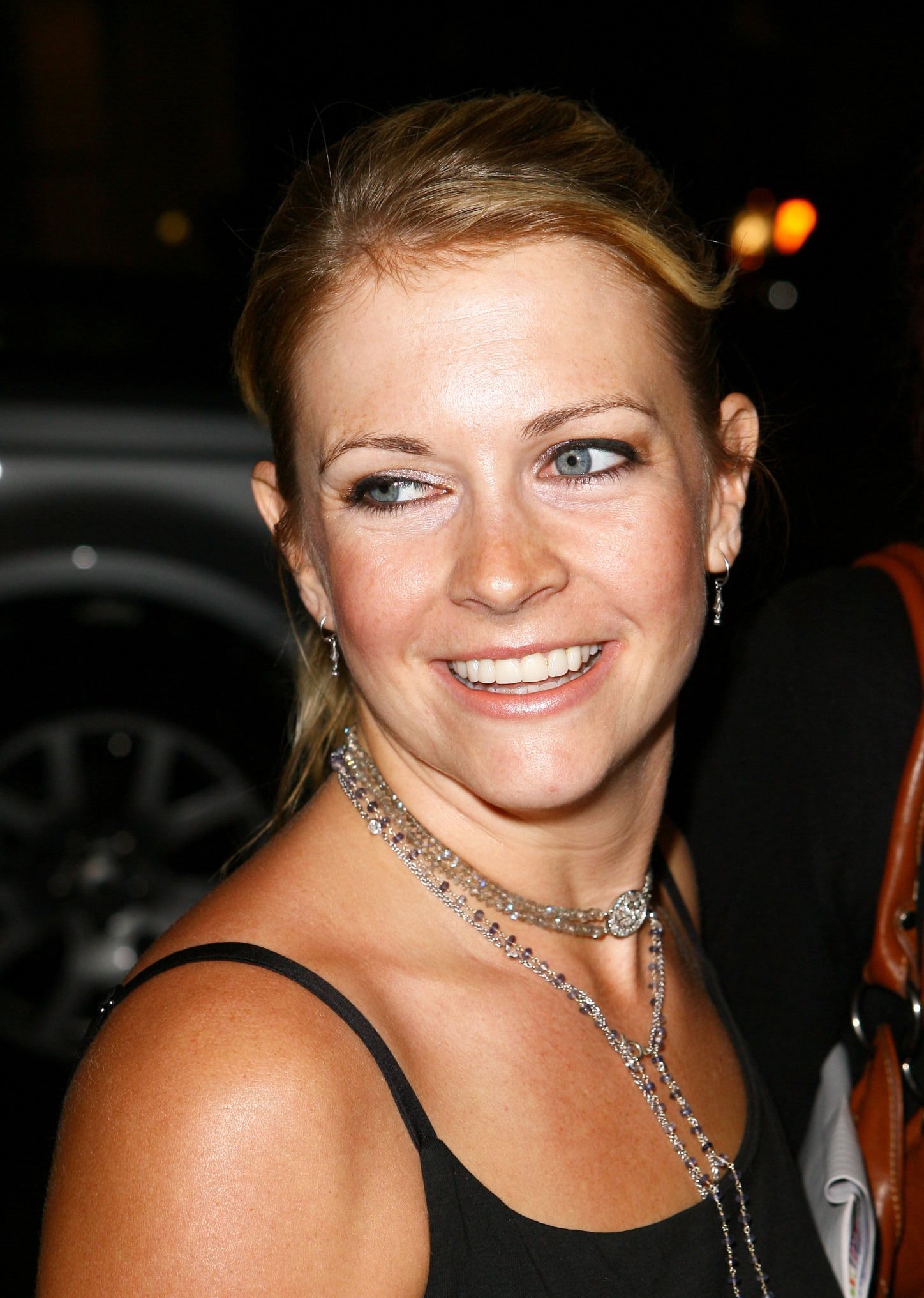 General photo of Melissa Joan Hart