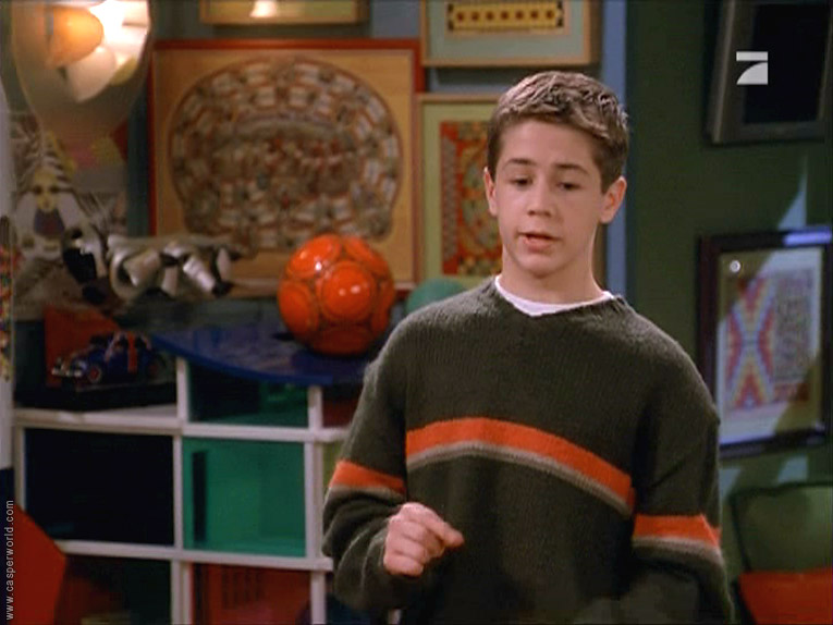 Michael Angarano in Will & Grace, episode: Field of Queens