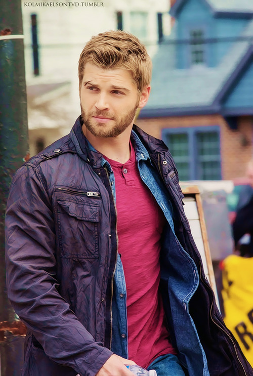 General photo of Mike Vogel