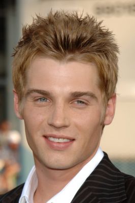 General photo of Mike Vogel