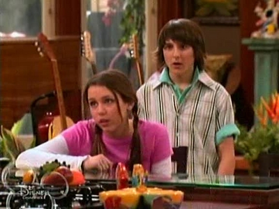 Miley Cyrus in Hannah Montana (Season 1)