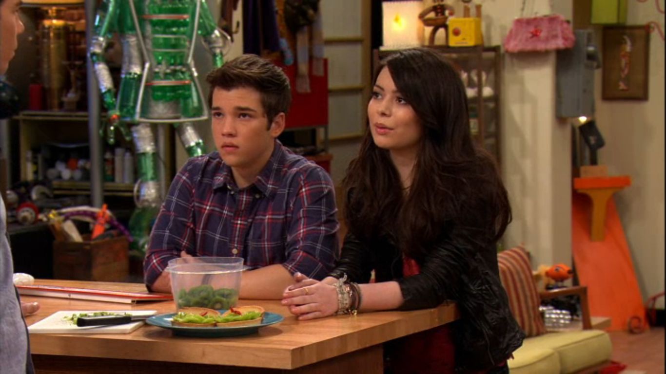 Miranda Cosgrove in iCarly: (Season 3)