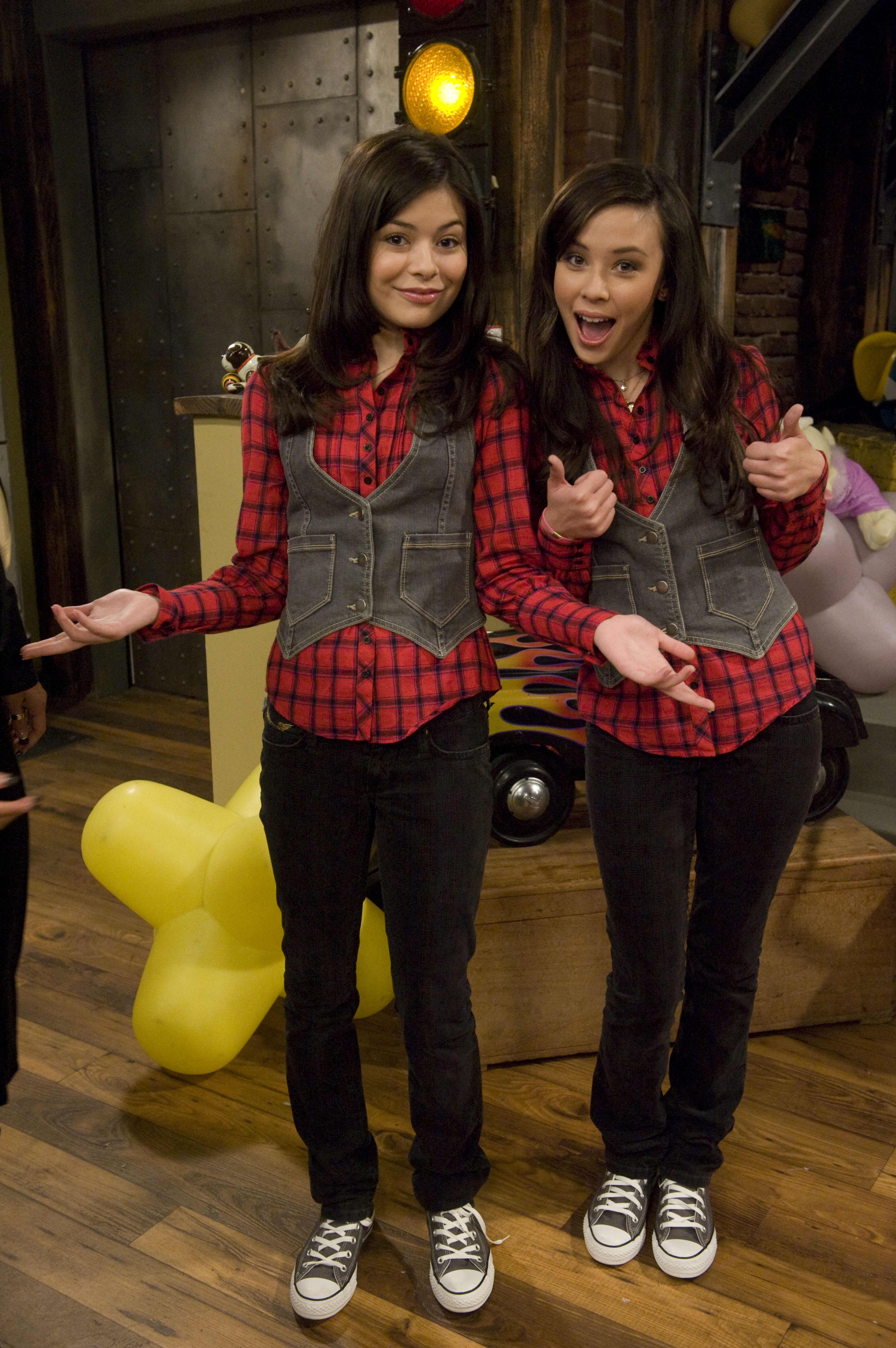 Miranda Cosgrove in iCarly: (Season 2)