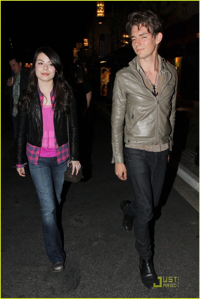 General photo of Miranda Cosgrove