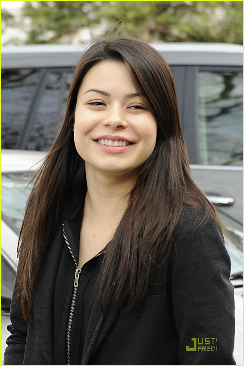 General photo of Miranda Cosgrove