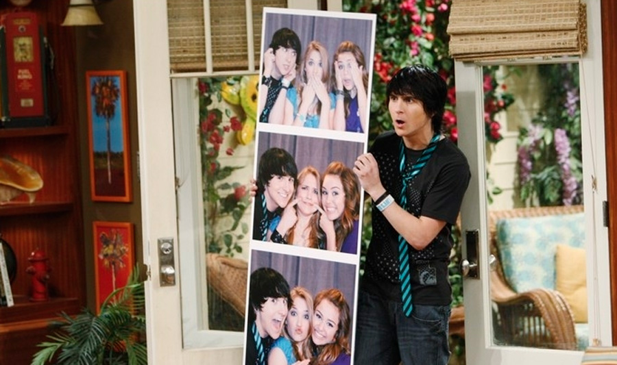 Mitchel Musso in Hannah Montana (Season 3)