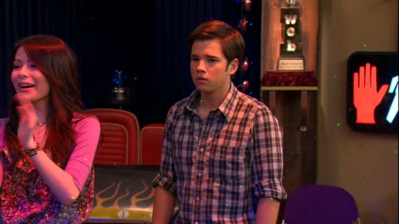 Nathan Kress in iCarly, episode: iHire an Idiot