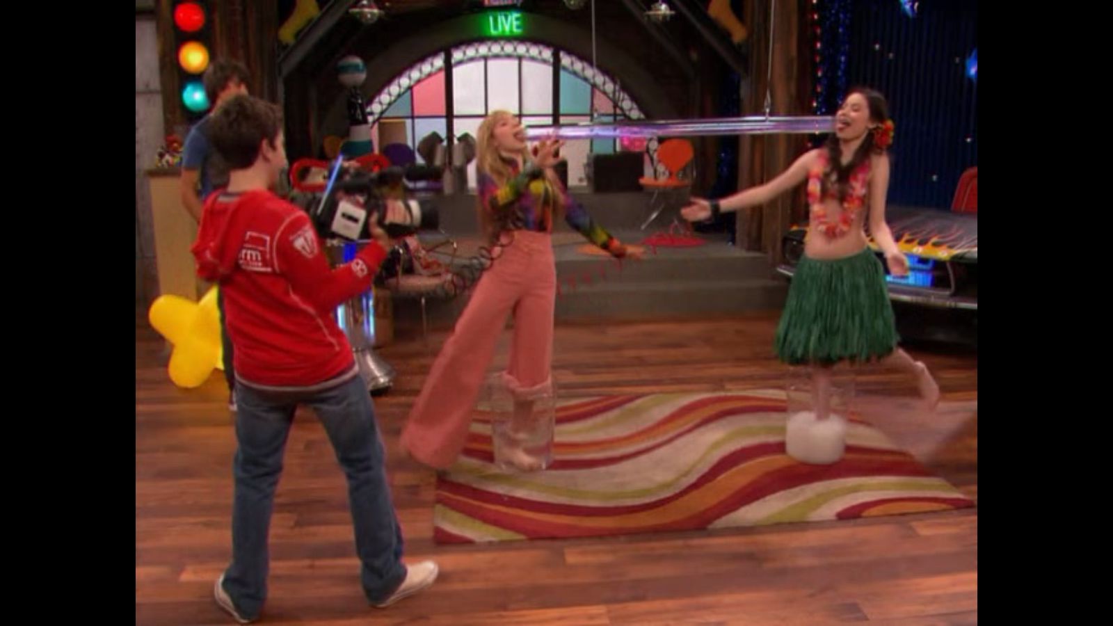 Nathan Kress in iCarly, episode: iSaw Him First