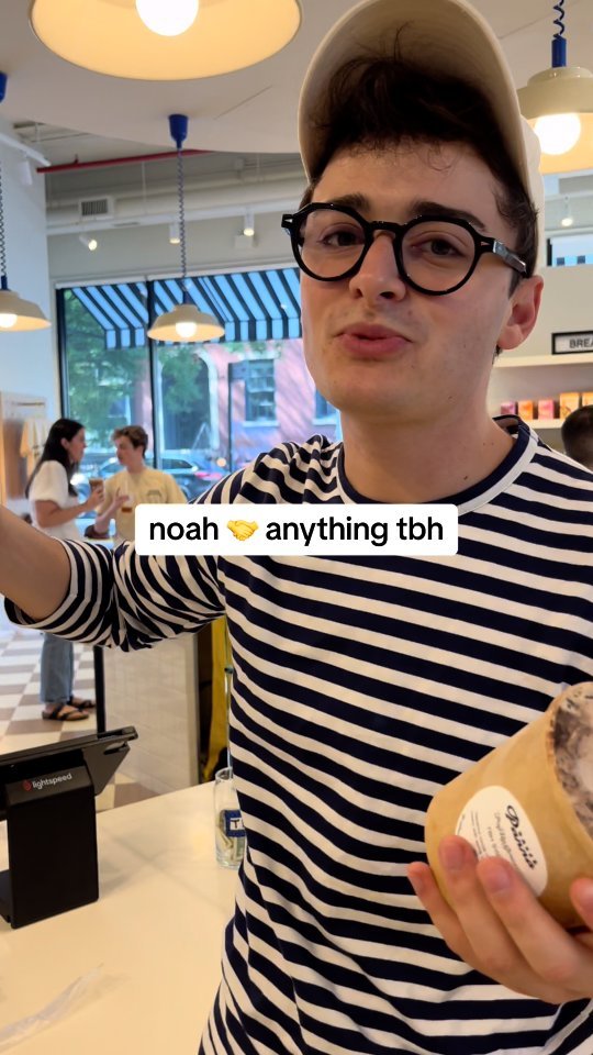 General photo of Noah Schnapp