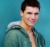 General photo of Robbie Amell