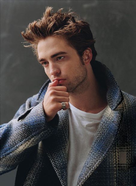 General photo of Robert Pattinson