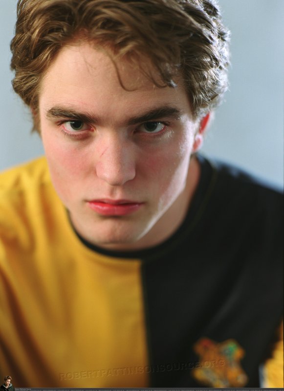 General photo of Robert Pattinson