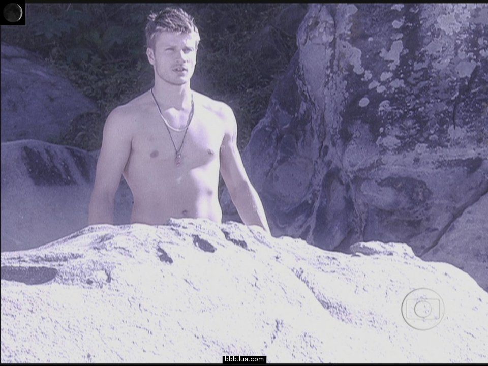 Rodrigo Hilbert in Três Irmãs