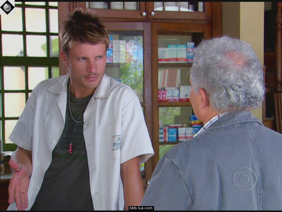 Rodrigo Hilbert in Três Irmãs