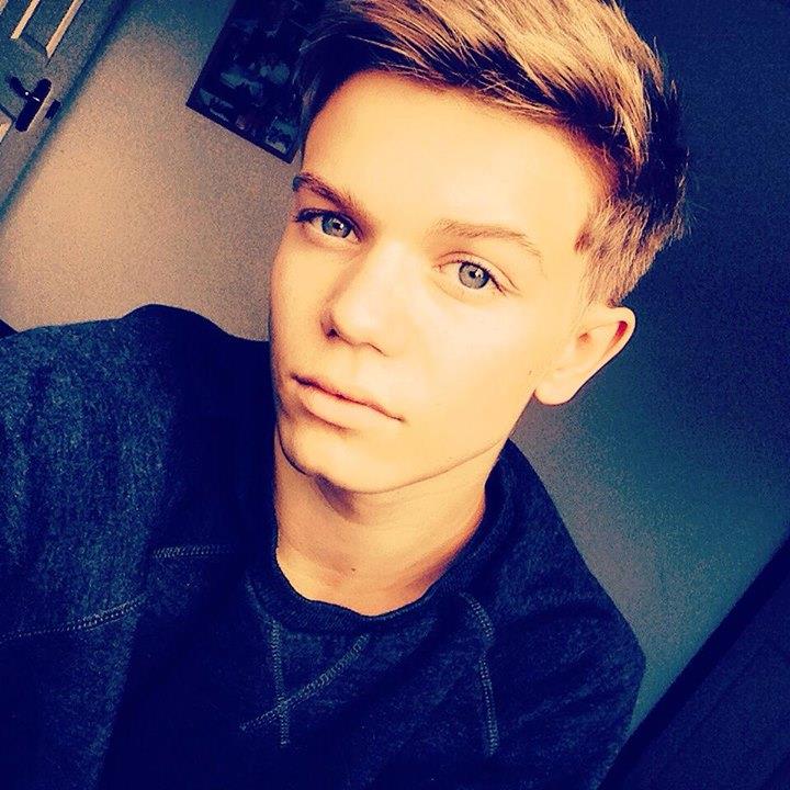 General photo of Ronan Parke