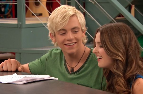 Ross Lynch in Austin & Ally